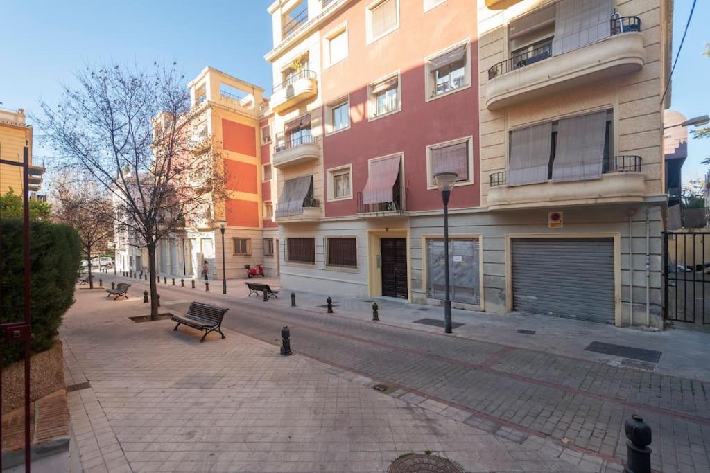 Hogar Del Lirio Apartment Granada Bagian luar foto