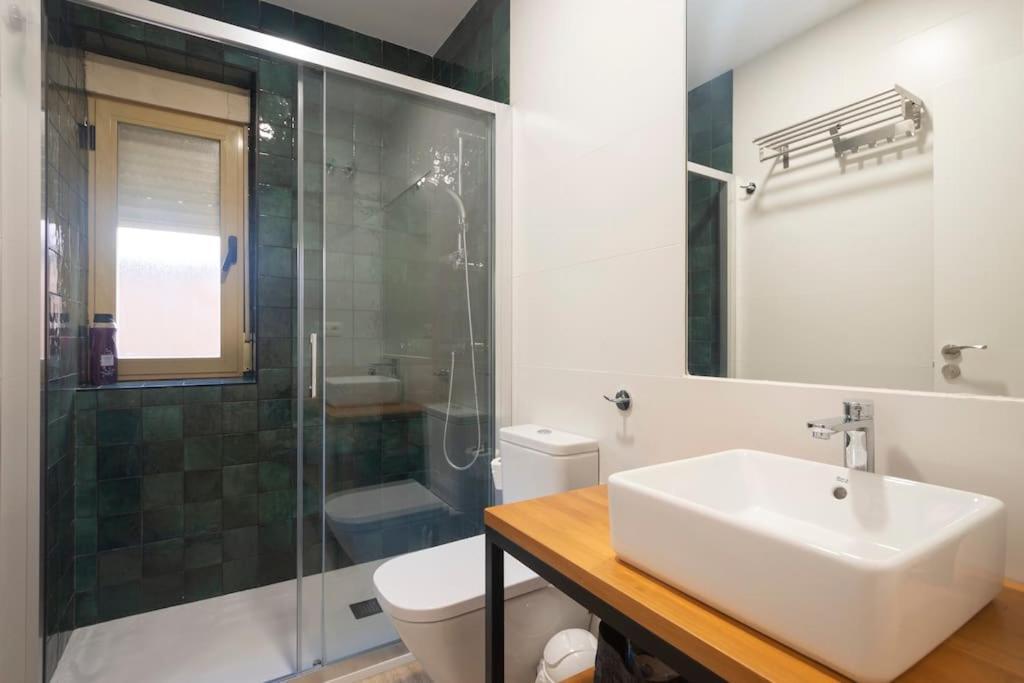 Hogar Del Lirio Apartment Granada Bagian luar foto