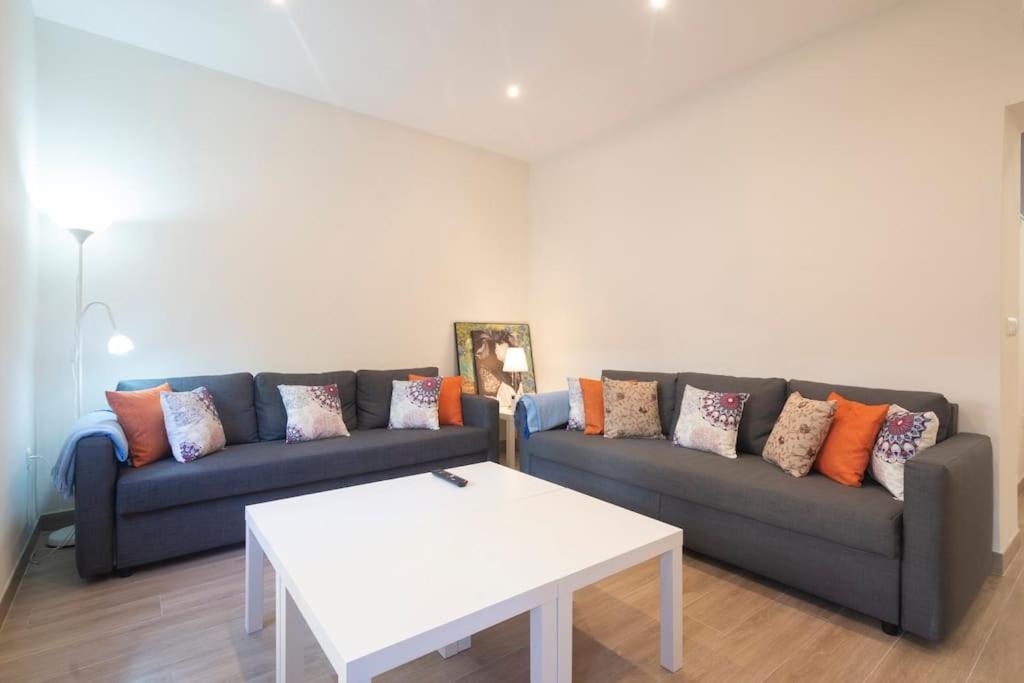 Hogar Del Lirio Apartment Granada Bagian luar foto