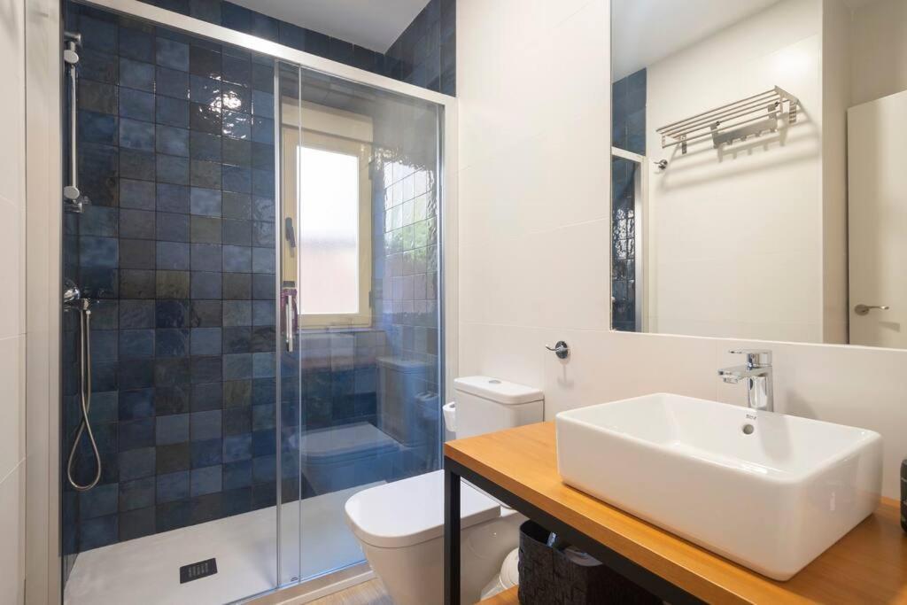 Hogar Del Lirio Apartment Granada Bagian luar foto