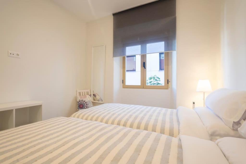 Hogar Del Lirio Apartment Granada Bagian luar foto