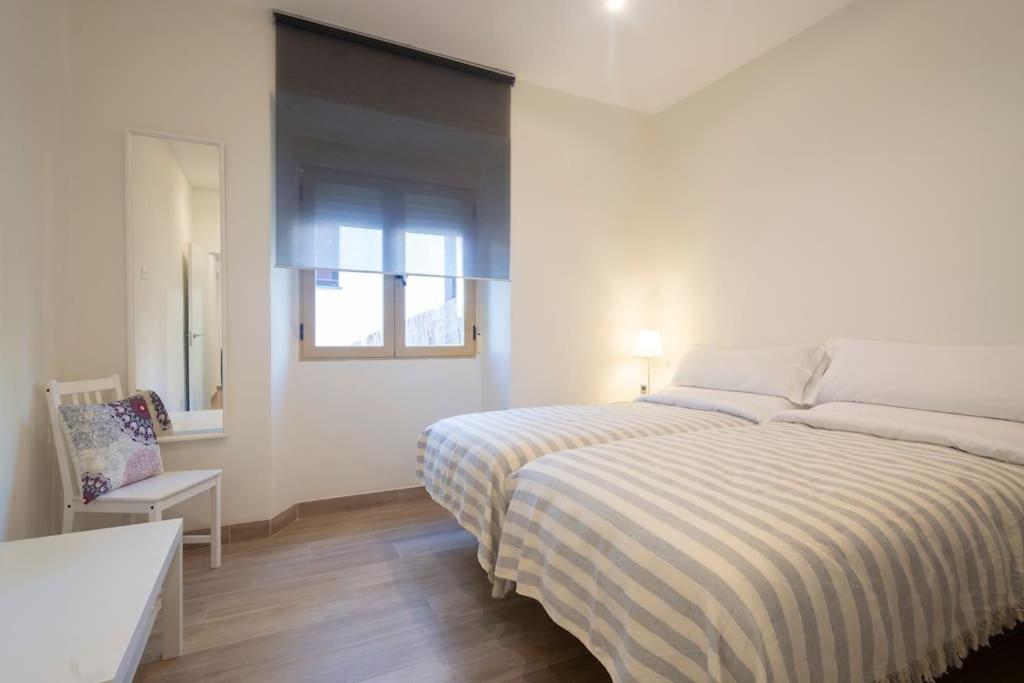 Hogar Del Lirio Apartment Granada Bagian luar foto