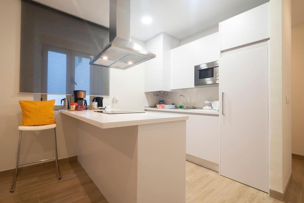 Hogar Del Lirio Apartment Granada Bagian luar foto